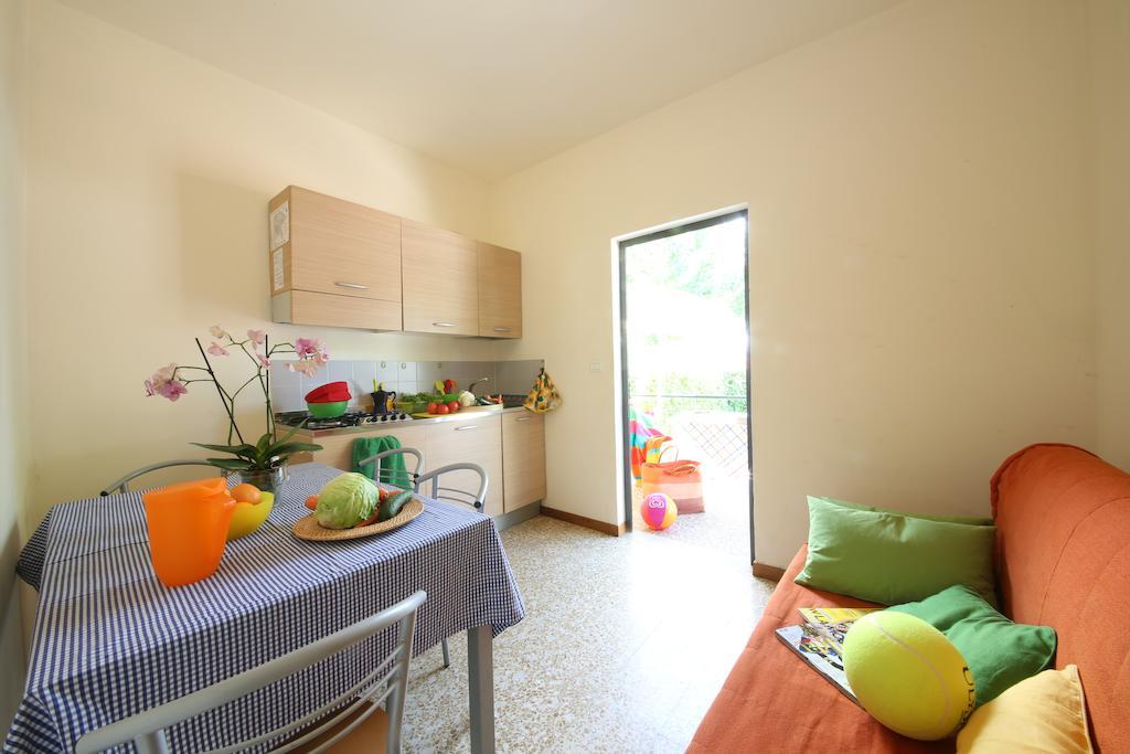 Butterfly Camping Village Peschiera del Garda Bilik gambar