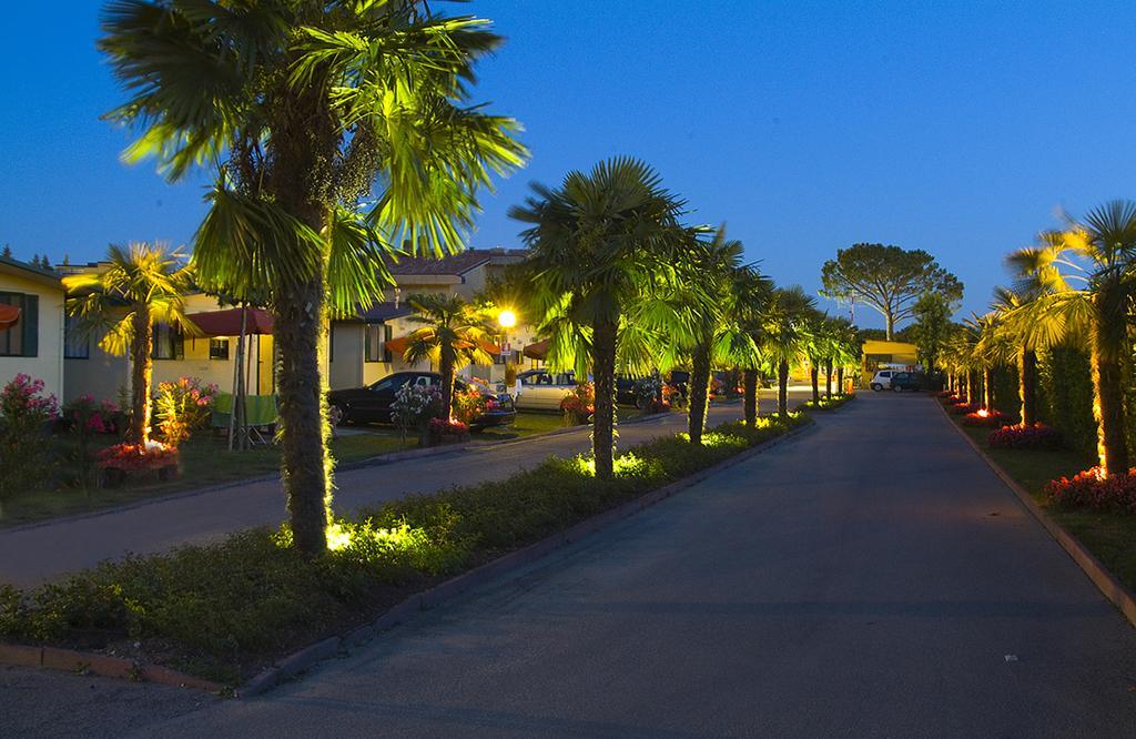Butterfly Camping Village Peschiera del Garda Luaran gambar