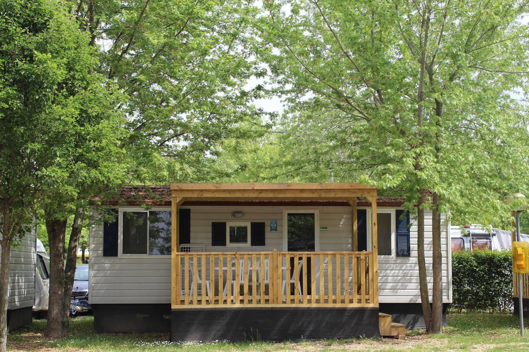 Butterfly Camping Village Peschiera del Garda Luaran gambar