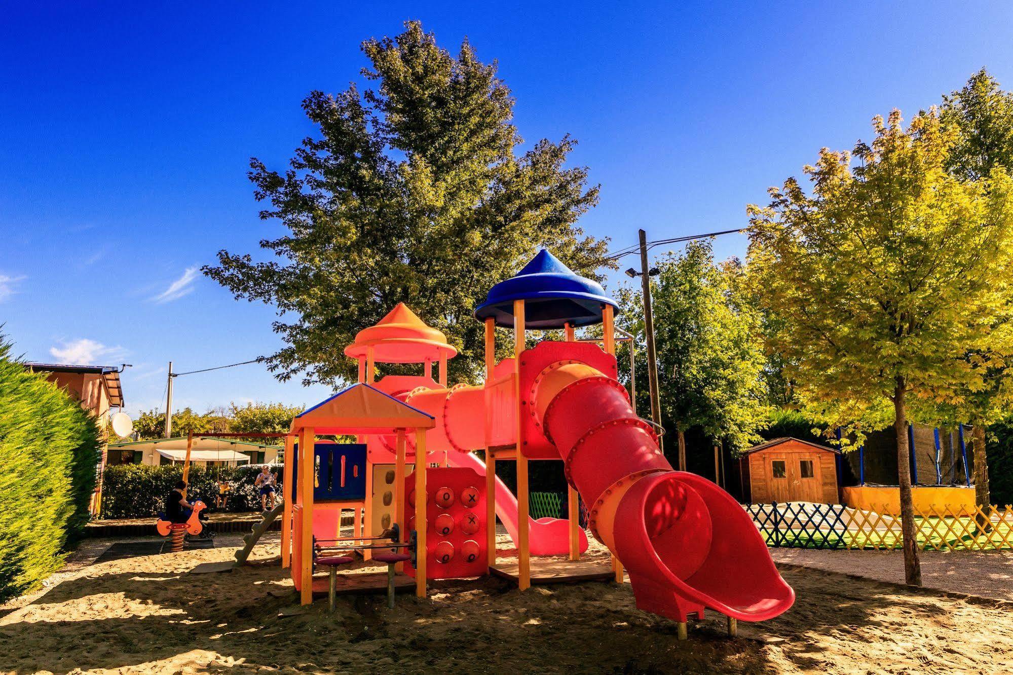 Butterfly Camping Village Peschiera del Garda Luaran gambar